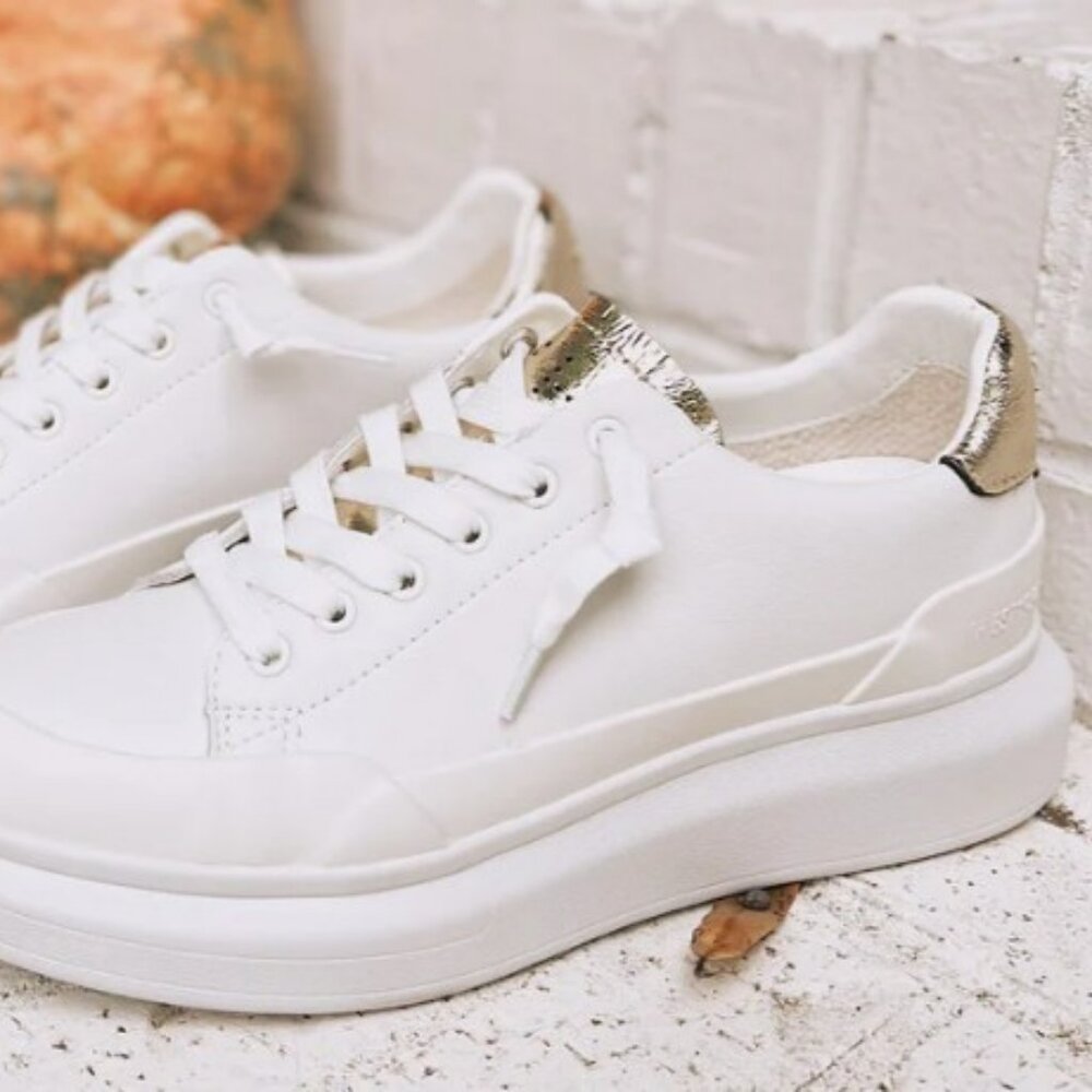 VINTAGE HAVANA Women's‎ Angela Platform Sneakers White/Gold 5.5